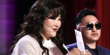 МУГЖ, Зууны манлай дуучин Б.Сарантуяа “Урлагт 40 жил-Хайрын бурхан” тоглолтоо хийнэ