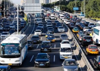 Монголд бүртгэлтэй суудлын автомашины 90 гаруй хувь 10-аас дээш жилийн насжилттай байна