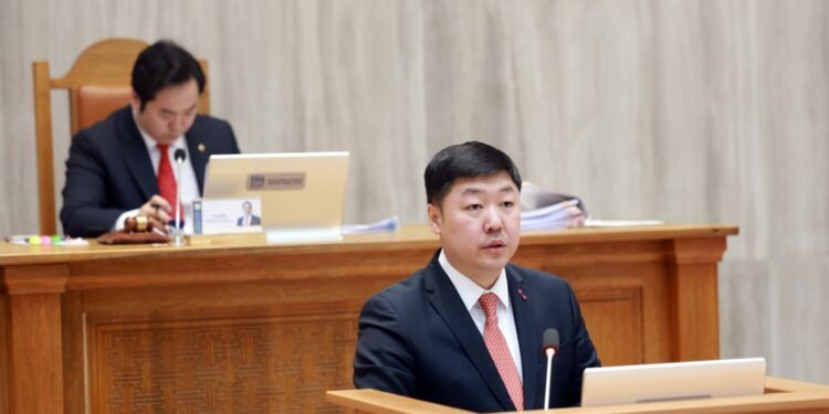 Д.Ихбаярыг НИТХ-ын даргад нэр дэвшүүлэх саналыг МАН-ын Удирдөх зөвлөлд танилцуулна