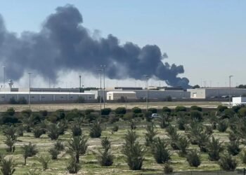 Иран “АНУ-ын Apple, Google тэргүүтэй технологийн компаниудыг онилно” гэж сүрдүүлэв