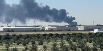 Иран “АНУ-ын Apple, Google тэргүүтэй технологийн компаниудыг онилно” гэж сүрдүүлэв