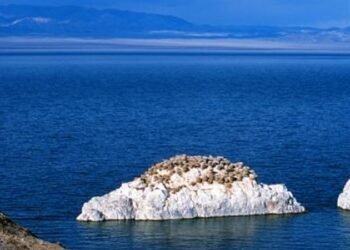 ЦАГ АГААР: Монгол-Алтайн уулархаг нутаг, Увс нуурын хотгороор бороо, нойтон цас орно