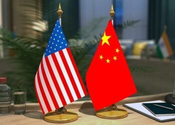 АНУ тулалдааныг үргэлжлүүлэхэд бэлнээ мэдэгдэж, Хятад Ормузын хоолойг нээхийг уриалав