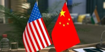 АНУ тулалдааныг үргэлжлүүлэхэд бэлнээ мэдэгдэж, Хятад Ормузын хоолойг нээхийг уриалав