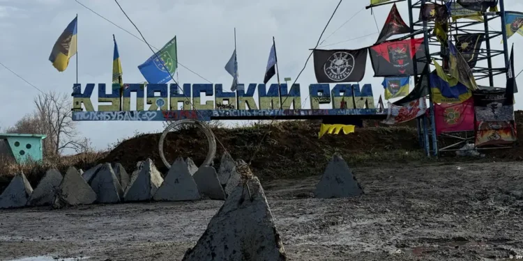 Украин, Орос хоёр тал бие биенээ ‘эвлэрлийн гэрээ’-г зөрчсөн гэж буруутгав