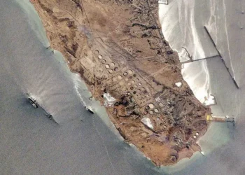 Трамп: Ираны нефтийг хяналтдаа авахыг хүсэж байна