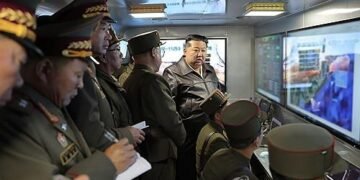 Хойд Солонгос кластер бөмбөг туршжээ