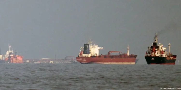 Трамп Ираны боомтуудыг бүслэх шийдвэр гаргасны дараа нефтийн үнэ өсөв