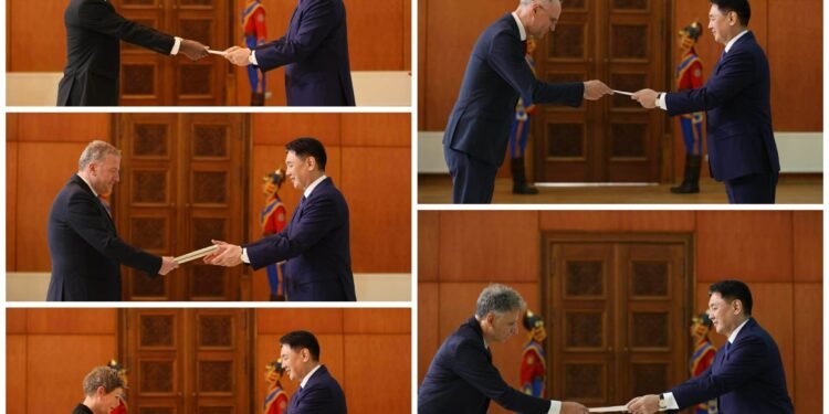 Хавсран суух Элчин сайд нар Итгэмжлэх жуух бичгээ өргөн барилаа