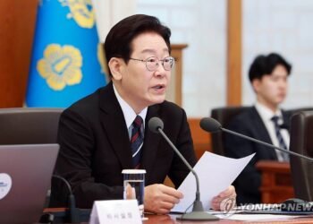 БНСУ-ын нефть тээвэрлэсэн хөлөг Улаан тэнгисийг амжилттай гаталжээ