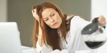 Яагаад зарим хүмүүс байнга ядарч, сульддаг вэ?