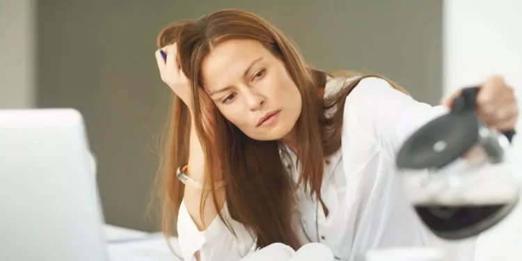 Яагаад зарим хүмүүс байнга ядарч, сульддаг вэ?