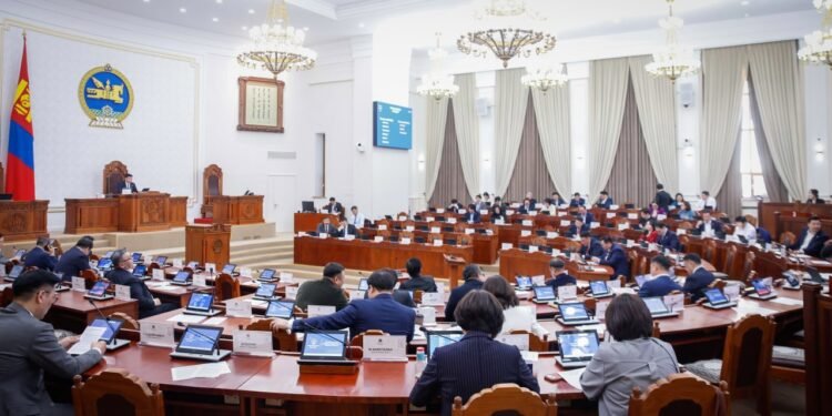 ЧУУЛГАН: Б.Жавхланг ТББХ-ны даргаар, П.Ганзоригийг ХХНББХ-ны даргаар сонголоо