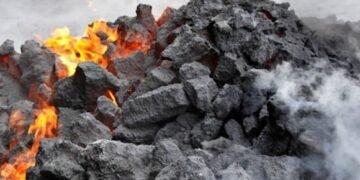 Энэтхэг рүү коксжих нүүрсний дээжийг туршилтаар тээвэрлэнэ