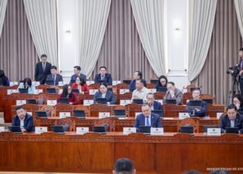 УИХ: Хэн хэнийг байнгын хорооны гишүүнээс чөлөөлж, оронд нь хэн хэнийг батлахаар тусгав?