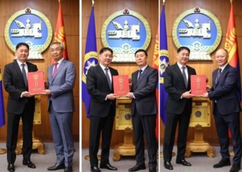 Элчин сайд нарт Итгэмжлэх жуух бичгийг нь гардууллаа