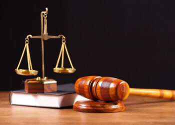 ШҮҮХ ХУРАЛ: “Ногоон автобусны” гэх тодотголтой 24 хүнд холбогдох хэргийг хянан хэлэлцэв