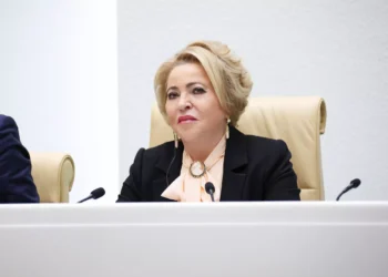 Матвиенко: Зеленскийг шударга шүүхээр шүүх ёстой