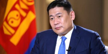 Л.Оюун-Эрдэнэ: С.Бямбацогт парламентыг “хадган дээр тавиад” Ерөнхийлөгчид өгсөн хамгийн ичгүүртэй спикер