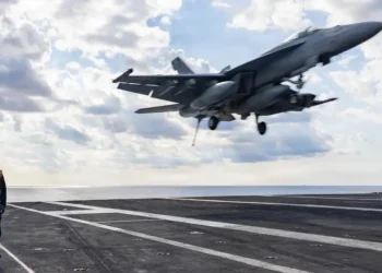 Иран АНУ-ын цэргийн онгоцыг буудан унагажээ