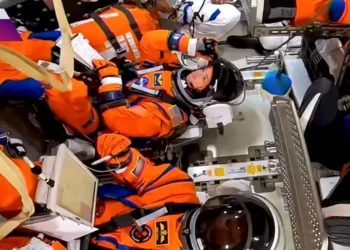 NASA-Artemis II: “Orion” хөлгийг амжилттай хөөргөв