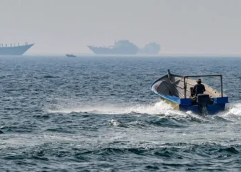 Иран Улаан тэнгисийг хаана гэж заналхийлэв